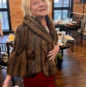 Meet your Posher, Joann